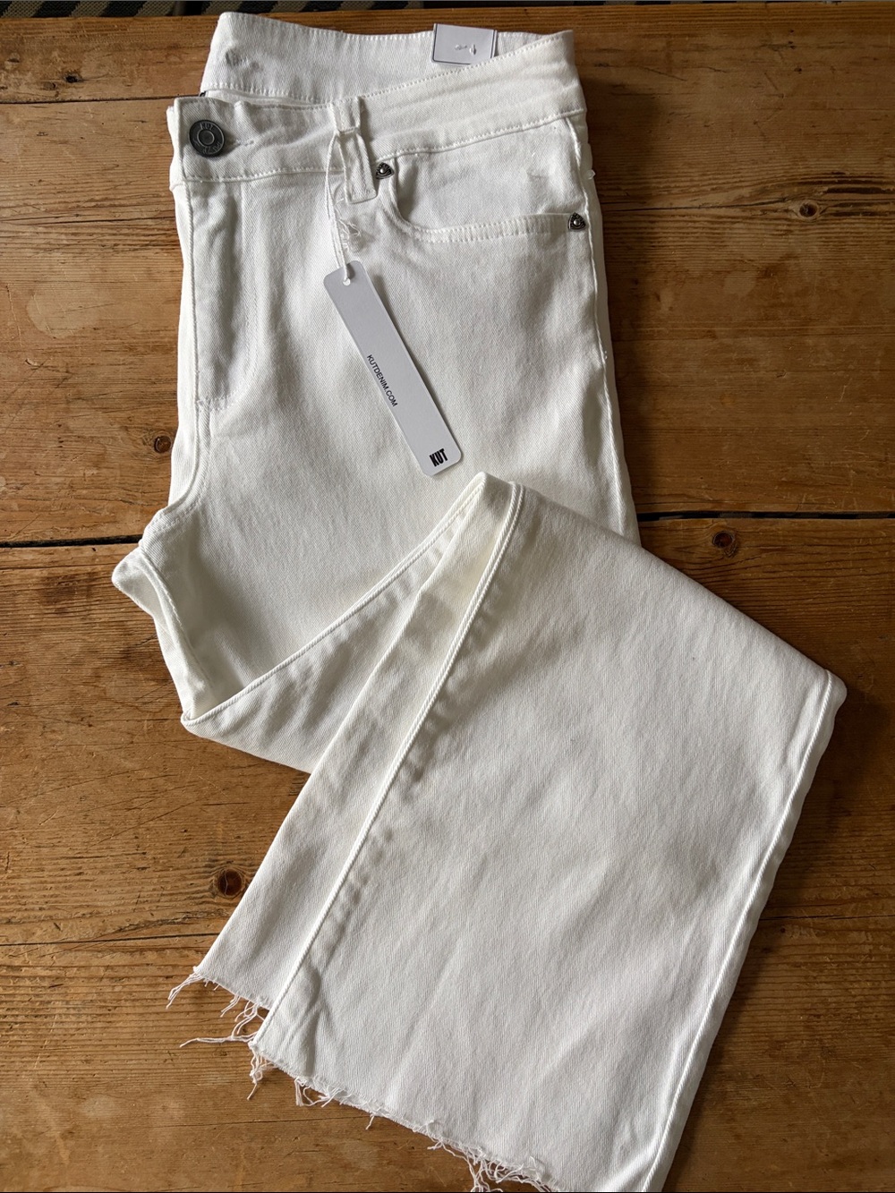 NWT Kut from the Kloth Nikki Mid Rise Ankle Flare white Jean 14